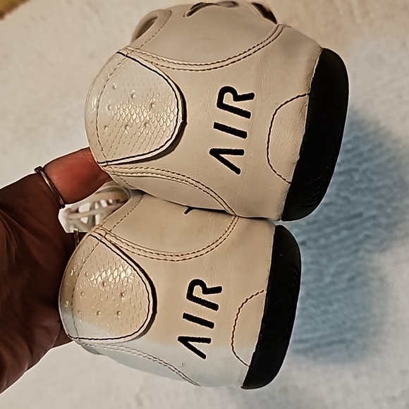 Nike Air series 6e Mens Size 11.  White with Black swish etc. - Picture 3 of 8